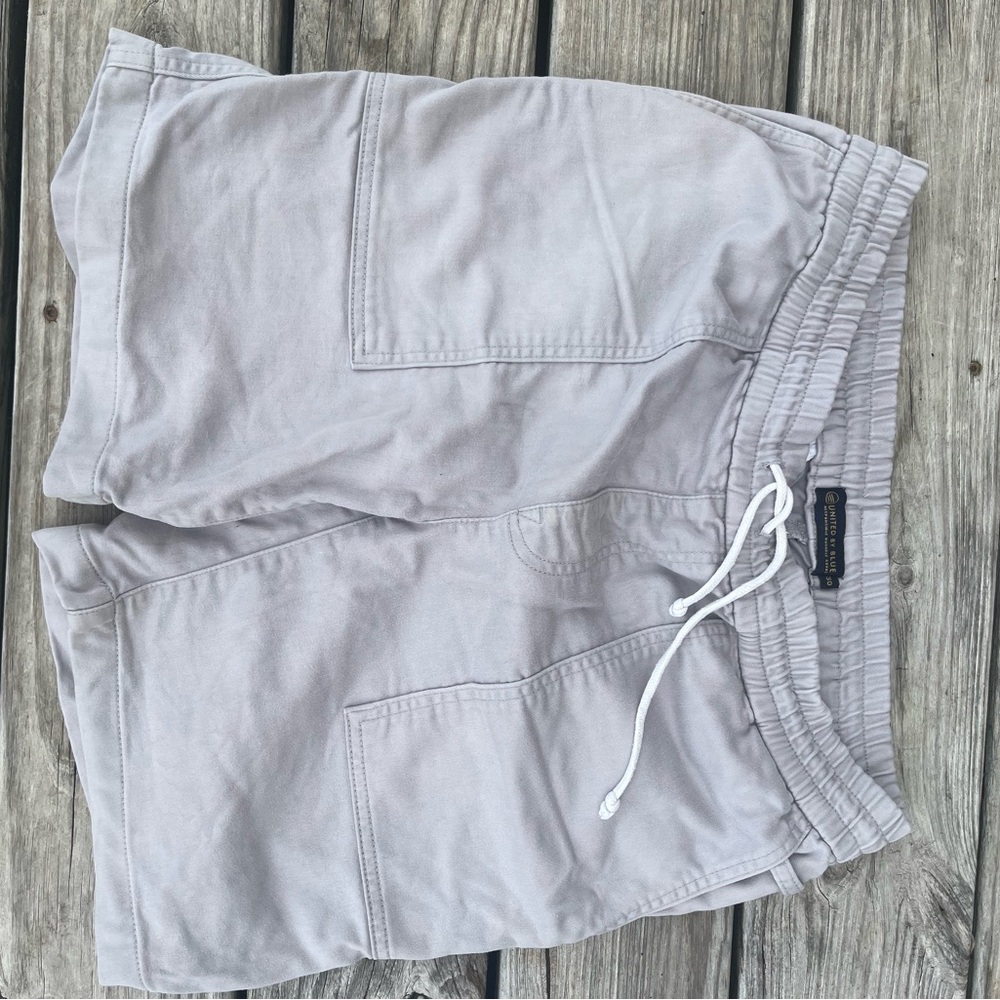 United by blue men’s gray shorts size small